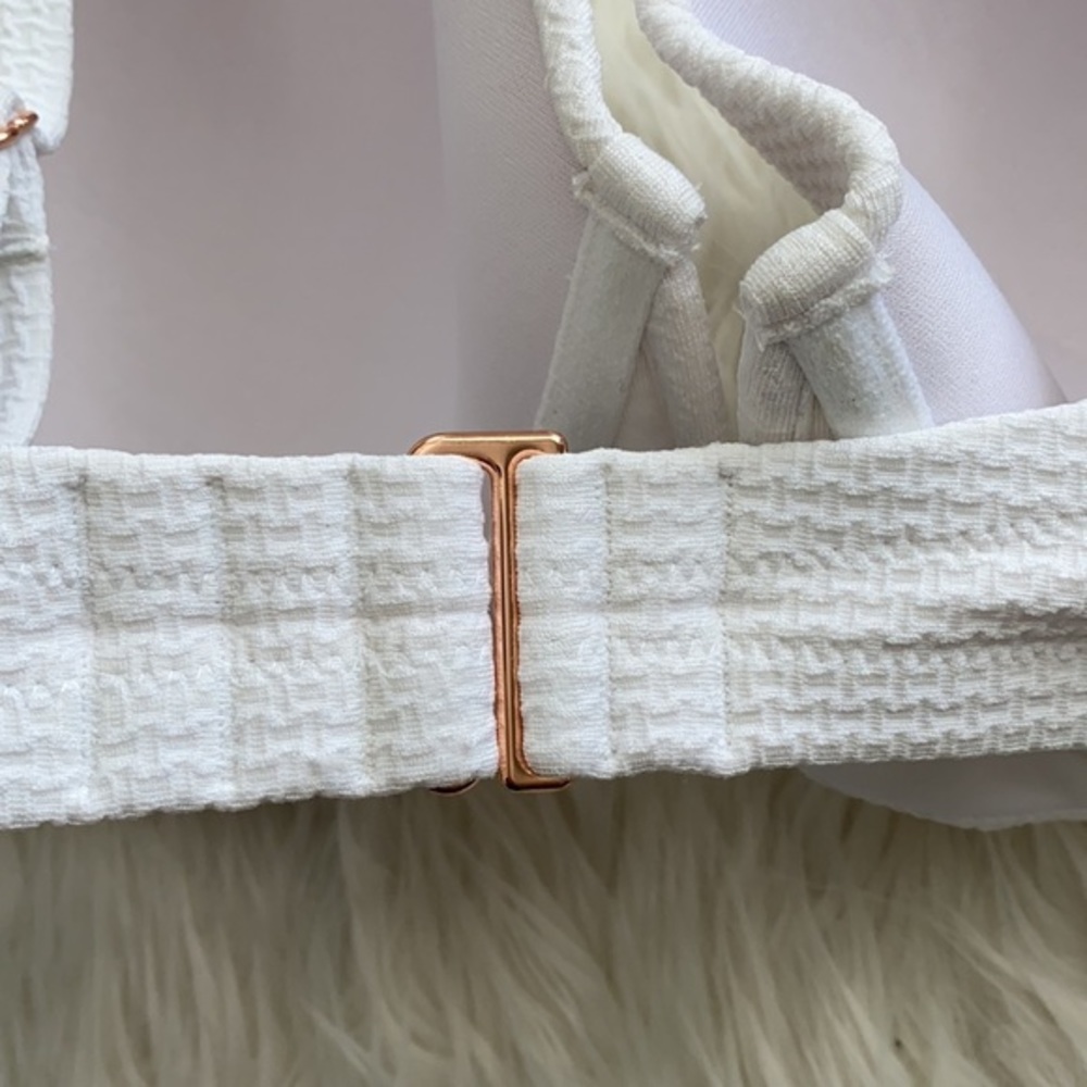 Shade & Shore‎ | White Bikini Top - Picture 7 of 10